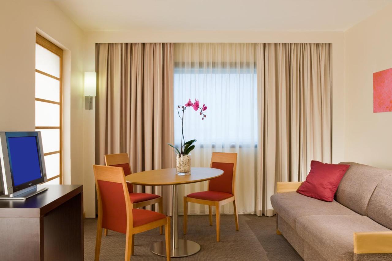 קורבוו Novotel Paris La Defense Esplanade מראה חיצוני תמונה